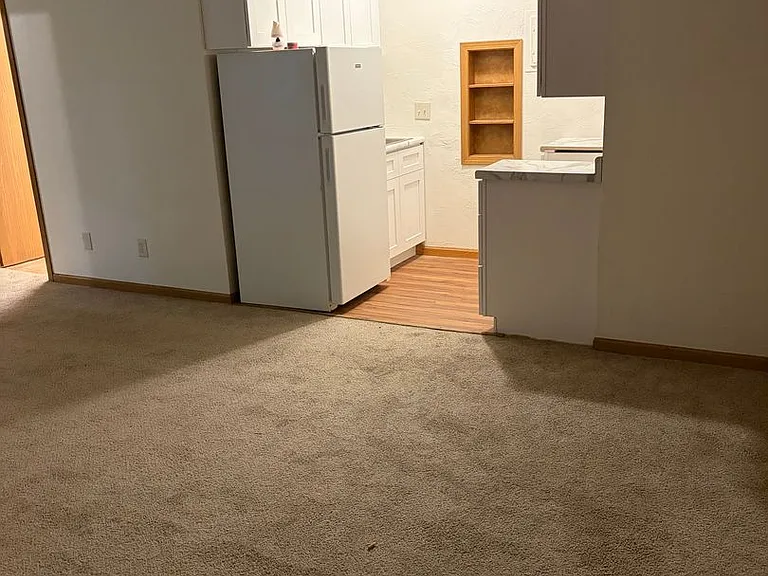 1101 Macarthur Rd — Photo 3