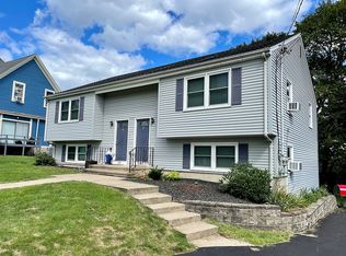 293 Harbor St, Branford, CT 06405
