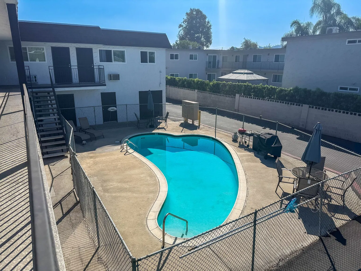 Camelot Apartments — Photo 2