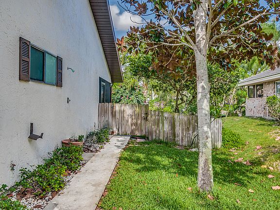 5th image of 624 Hawksbill Island Dr