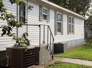 536 Curvebrook St SE, Kentwood, MI 49548