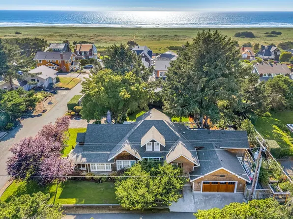 306 N Marion Ave, Seaside, OR 97138