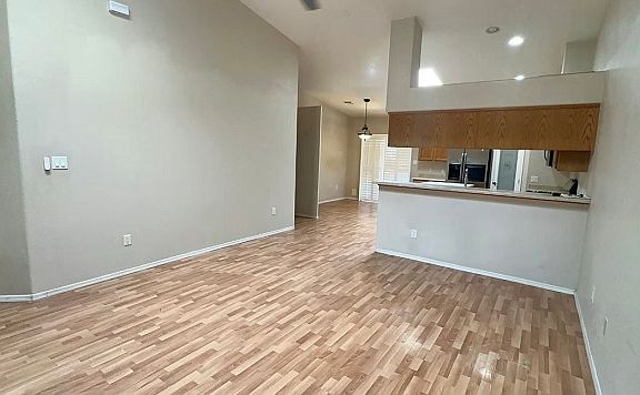 3rd image of 10709 E 34th Pl