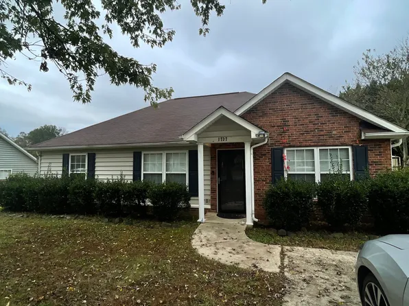 1737 Rosewell Dr, Rock Hill, SC 29732