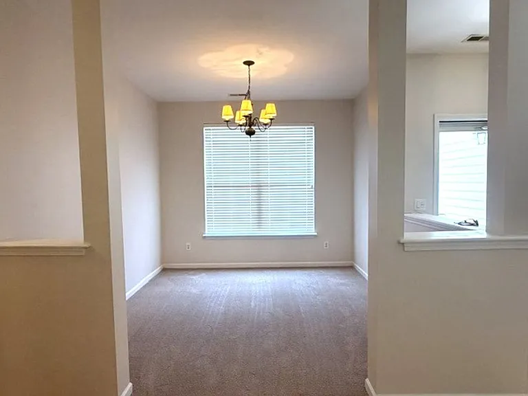 1107 Montreux Dr — Photo 2
