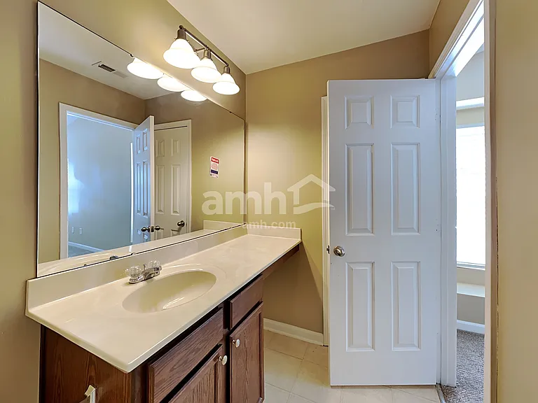 148 Bellfare Dr — Photo 12