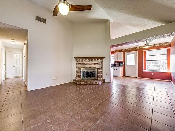 2nd image of 1809 Cool Springs Dr