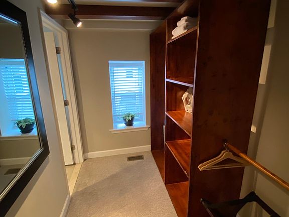 Walk in closet