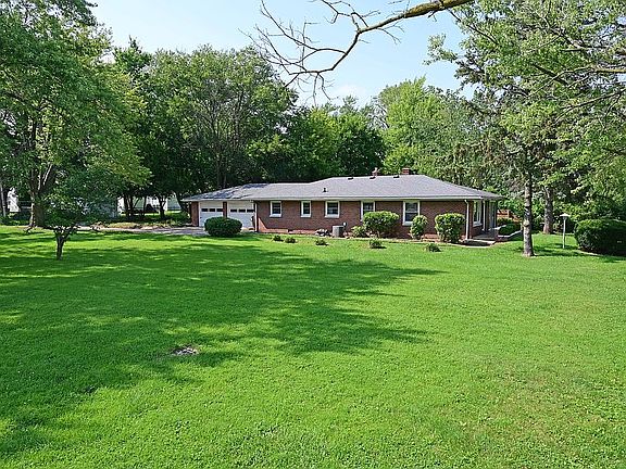 Side with 2 additional lots