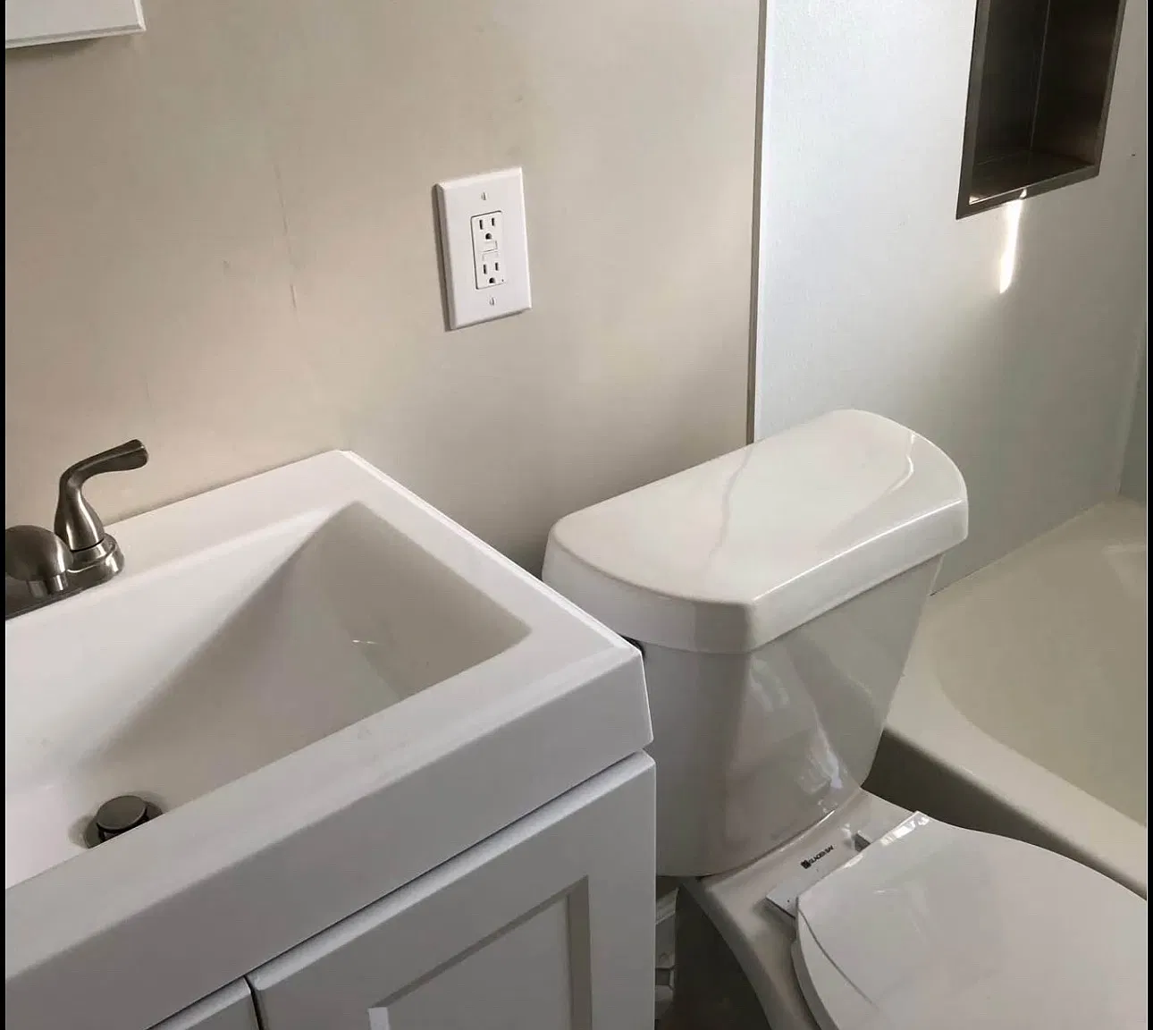 2 bed, 725 sqft, $1,050 — Photo 3