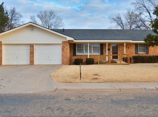 710 Maple St, Dimmitt, TX 79027