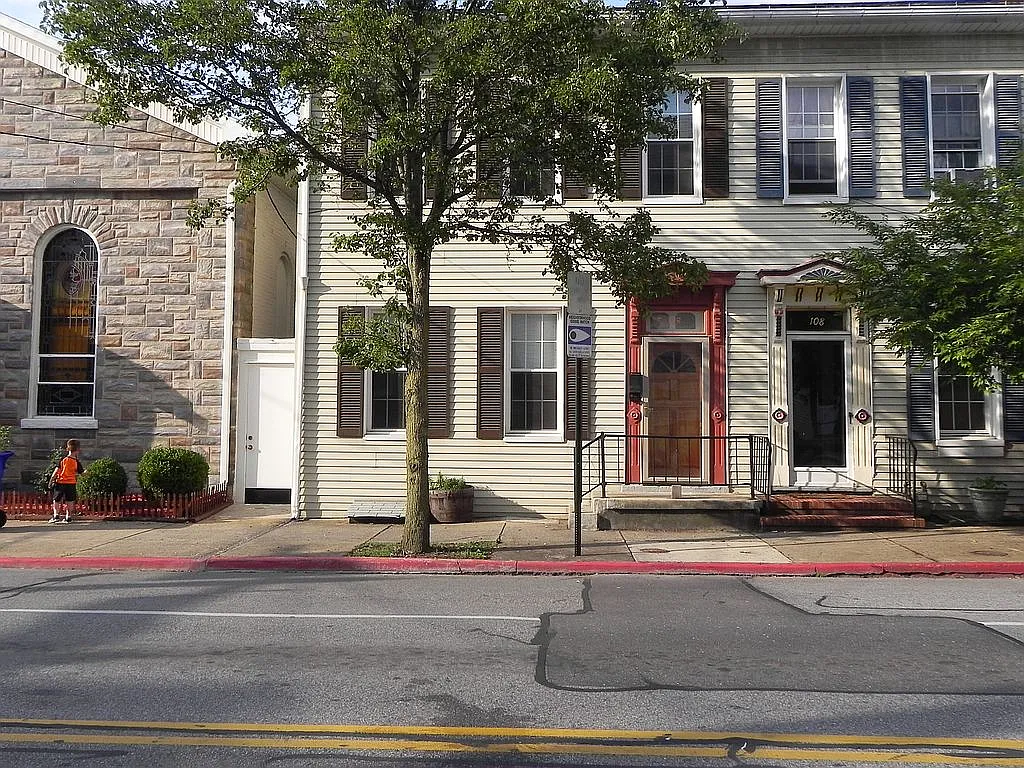 106 E Antietam St photo 1