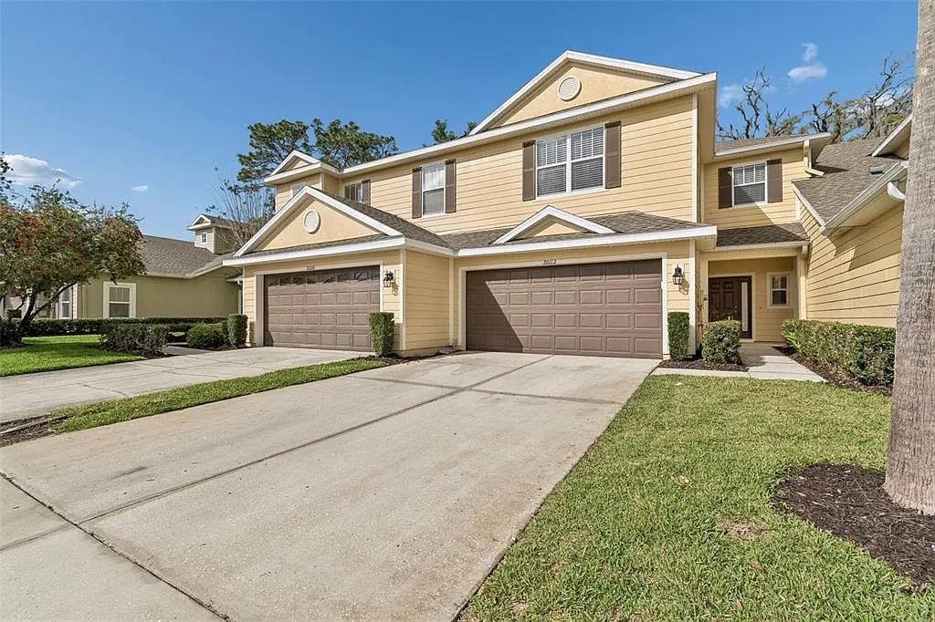 3 bed, 2.5 bath, 1665 sqft, $2,250 — Photo 2