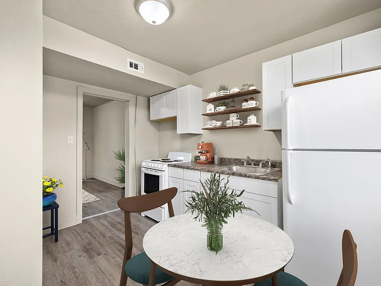 Amber Terrace Apartments — Photo 8