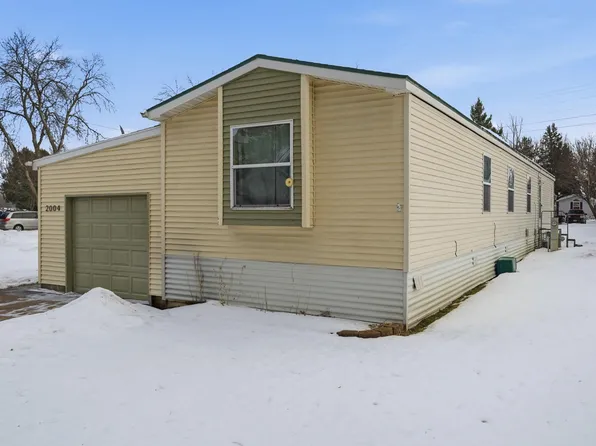 2004 Flamingo Dr NE, Ham Lake, MN 55304