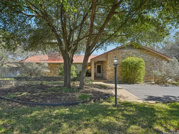 122 Long Bow Rd., Shavano Park, TX 78231
