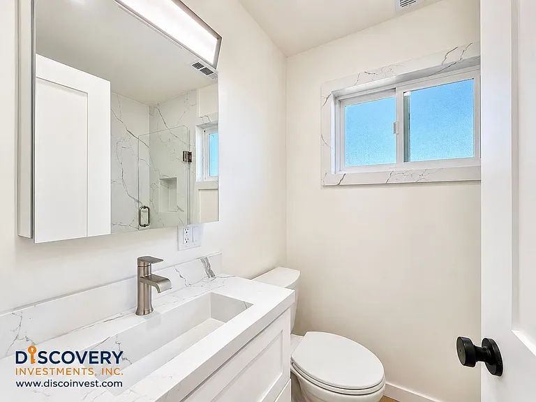 3939 Midvale Ave — Photo 21