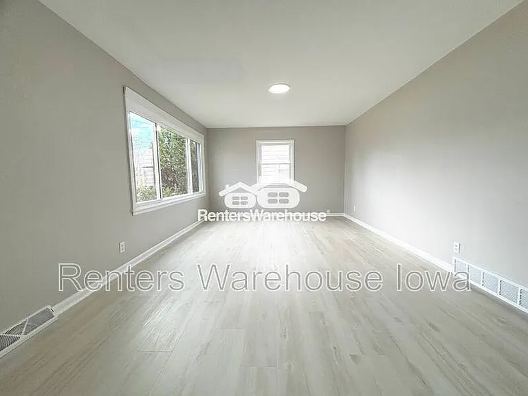 3610 64th St — Photo 9