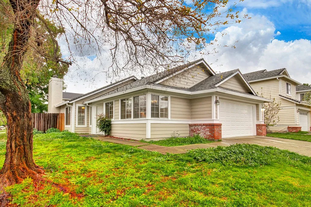 1 Starview Ct photo 1