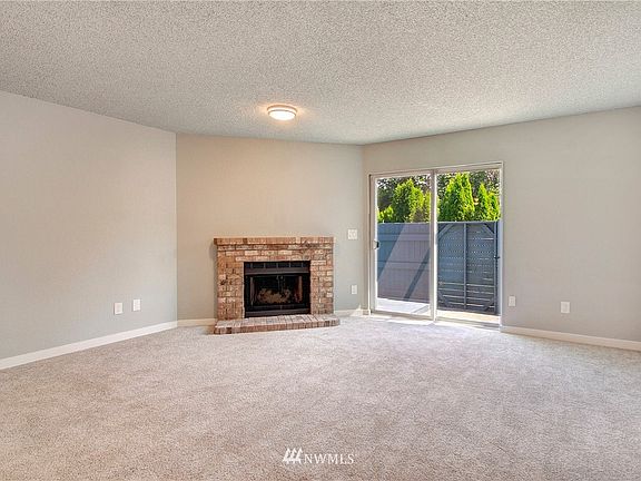 2nd image of 712 10th St NE #C