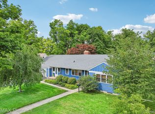 320 Madison St, Howell, MI 48843