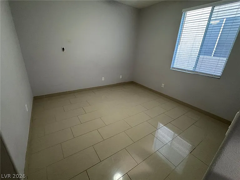 9505 Perennial View Ave — Photo 8