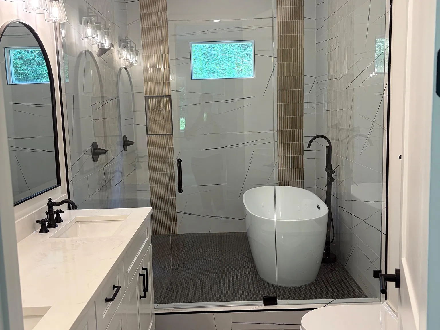 4 bed, 3.5 bath, 3600 sqft, $1,364 — Photo 4