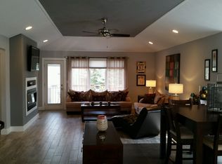 2604 Falcon Woods Dr NW, Grand Rapids, MI 49534