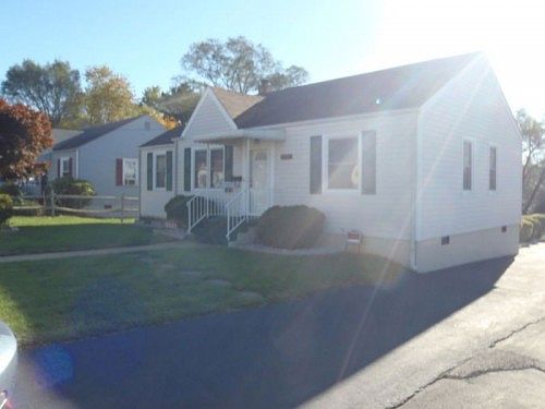 4th image of 2427 Cornell Dr NW