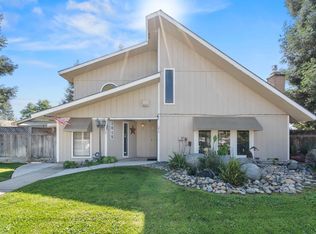 1015 E Paradise Ave, Visalia, CA 93292