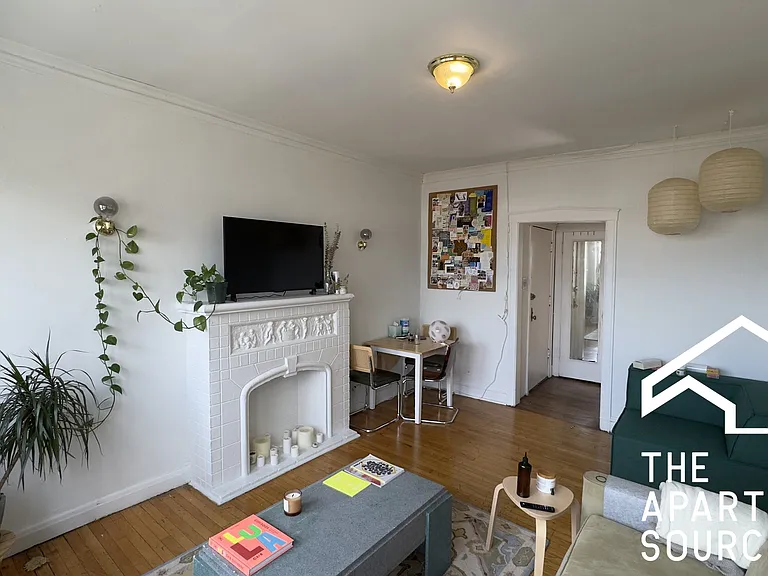 2921 W McLean Ave #2E — Photo 4