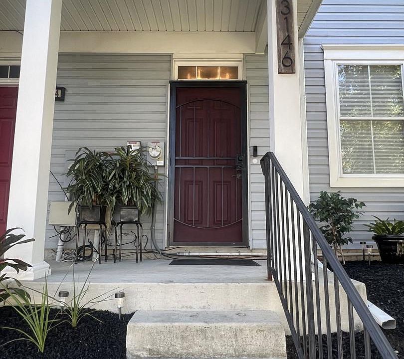 1st image of 3146 15th Pl SE