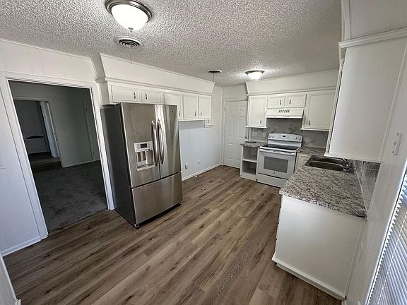 5th image of 3811 35th St