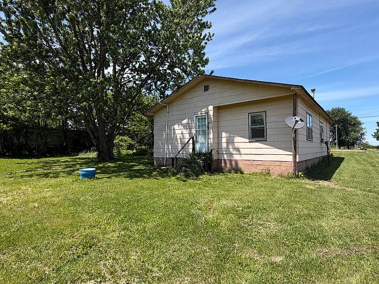 Listing photo 5