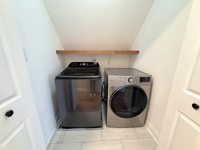 Washer/dryer included in rent!