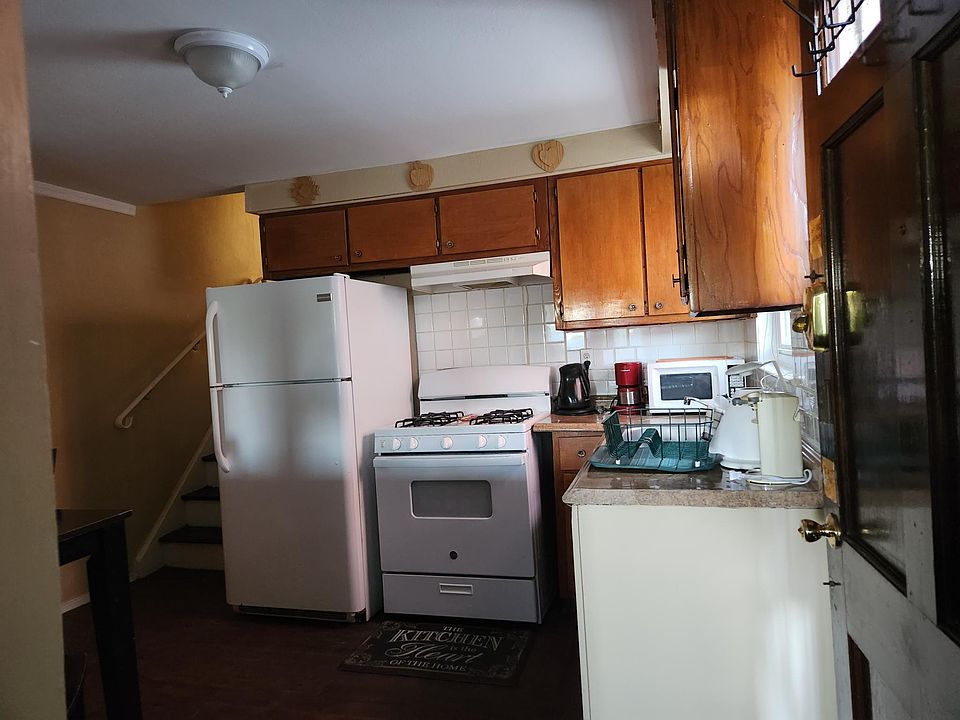 1st image of 2060 Bergen Ave #1