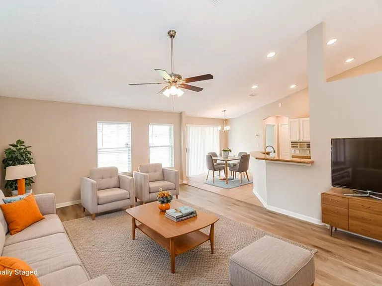 1266 Summit Oaks Dr E — Photo 4