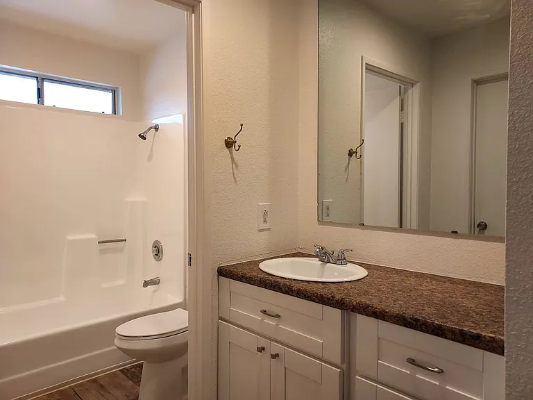 12349 Lakeshore Dr #8 — Photo 5