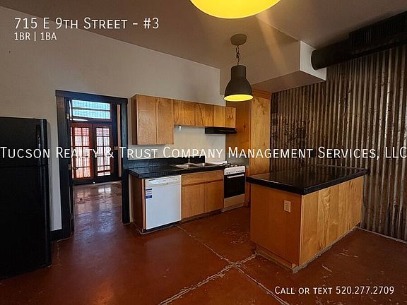 3rd image of 715 E 9th St Unit 3