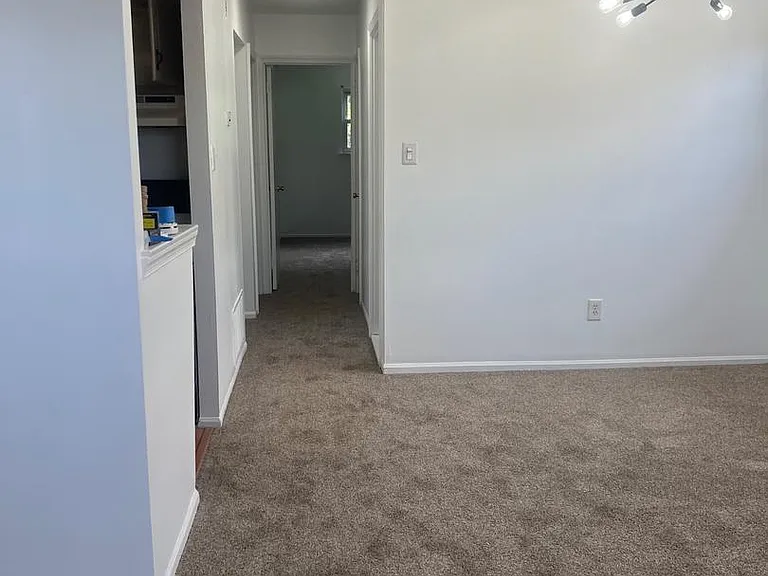 521 Corinthian Ave — Photo 2