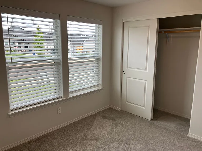 513 SE Fowler St — Photo 9