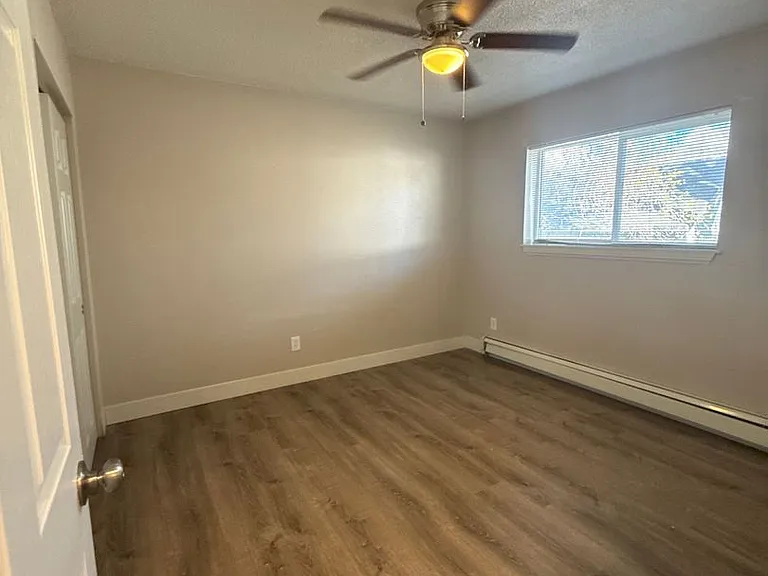 107 W Motor Way — Photo 12