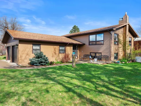 720 Oak Ln, Spearfish, SD 57783