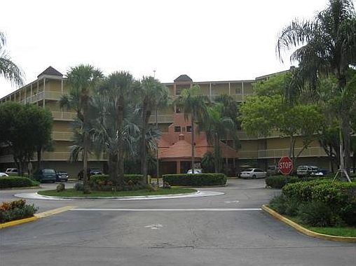 1st image of 8290 Lake Dr APT 533