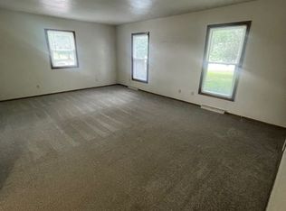 8483 198th Ave #1, Bristol, WI 53104