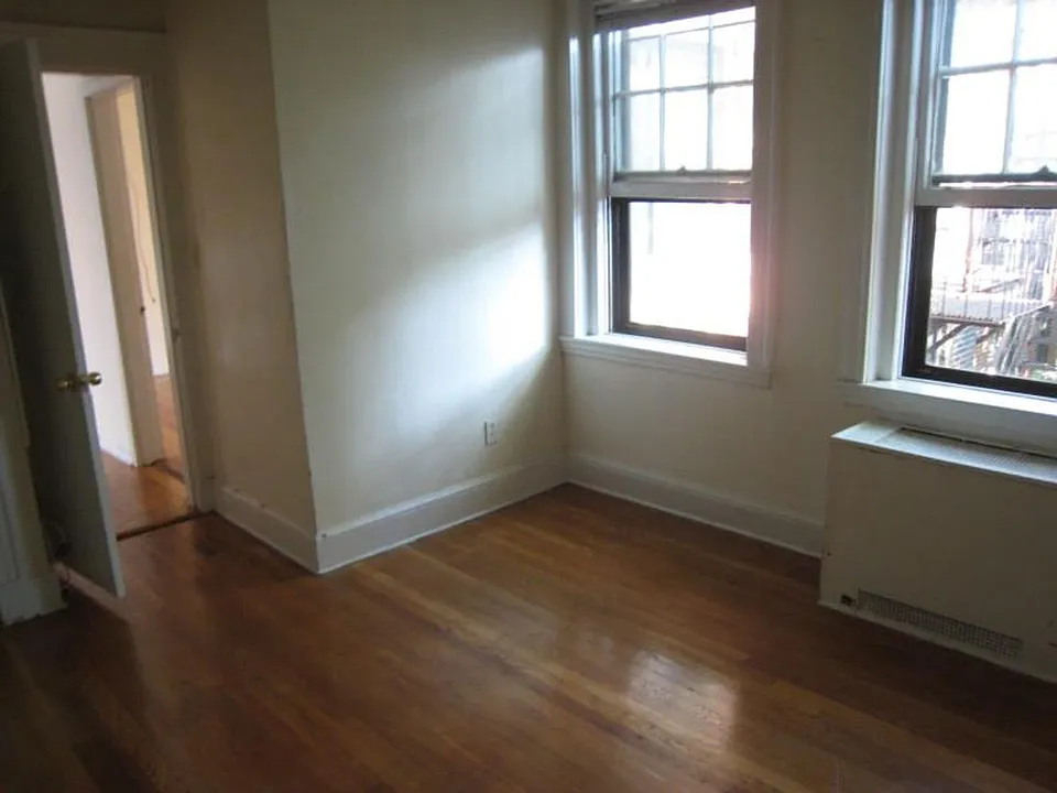 1999 Commonwealth Ave #12