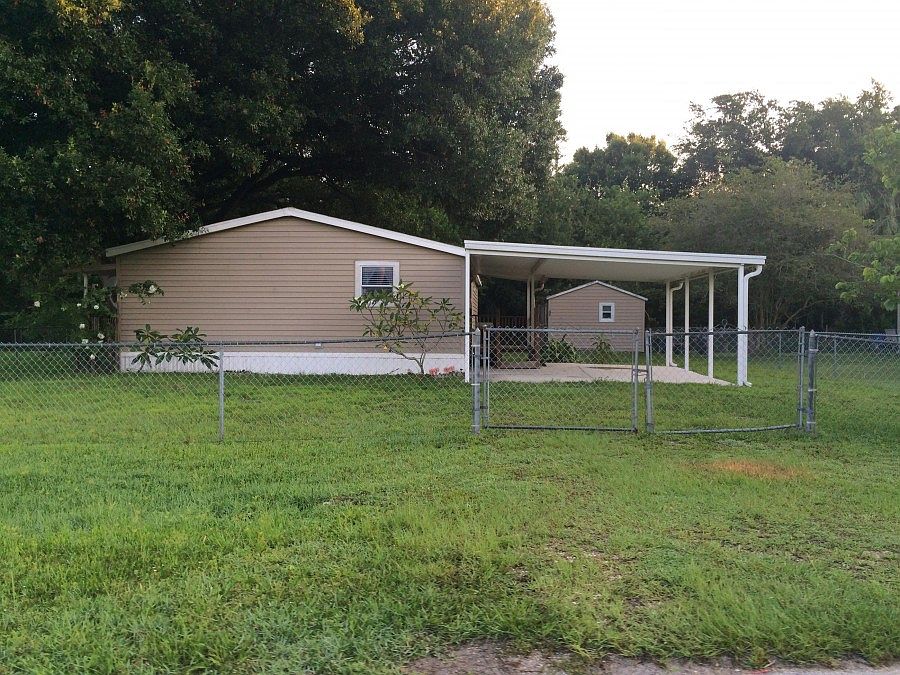 1st image of 121 N Domino Dr