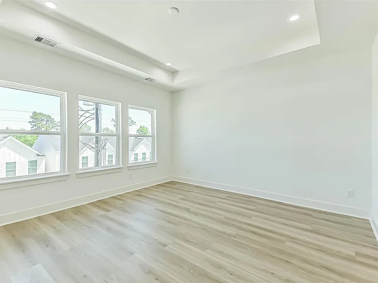 5703 Balbo St #F — Photo 24