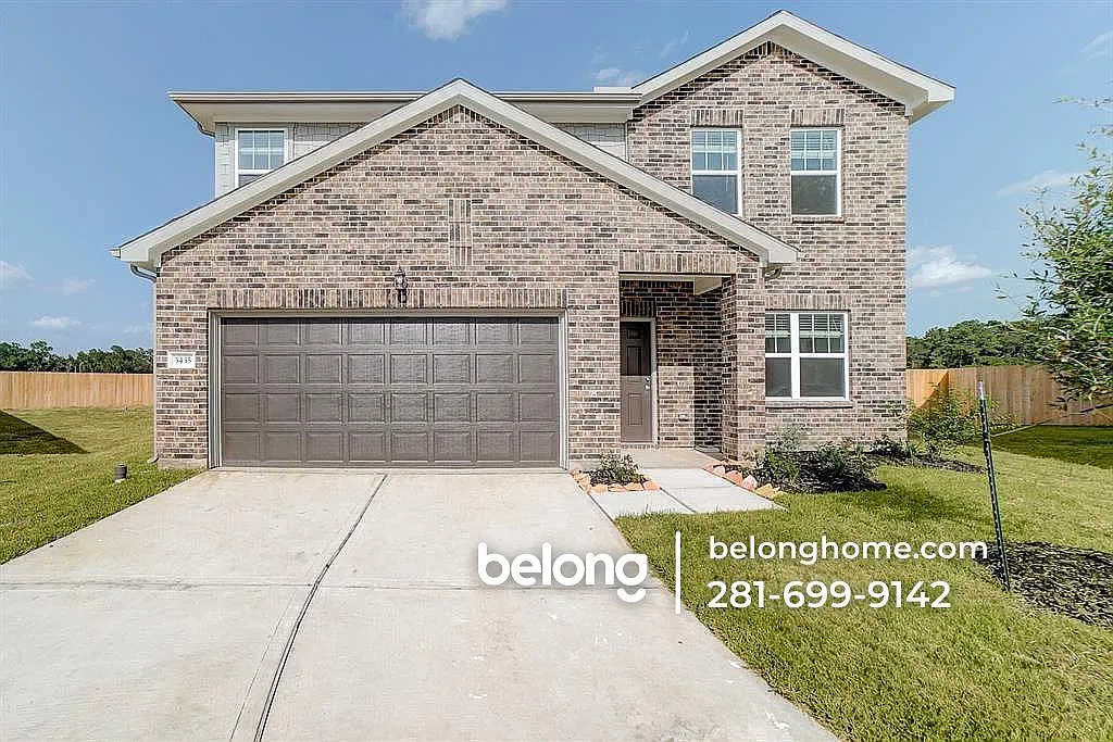4 bed, 2.5 bath, 2092 sqft, $2,095 — Photo 1