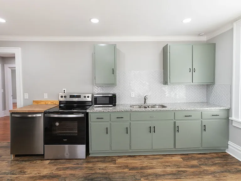 501 Steele St — Photo 14